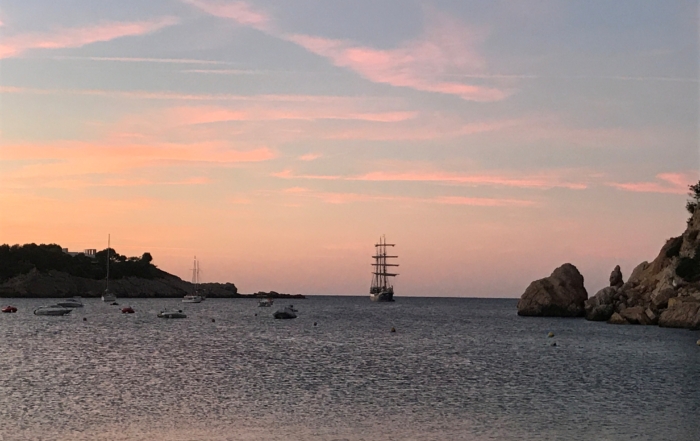 Puesta de sol Norte de Ibiza Puerto de San Miguel