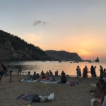 Playa de Benirrás. Mejores puestas de sol de la isla de Ibiza.